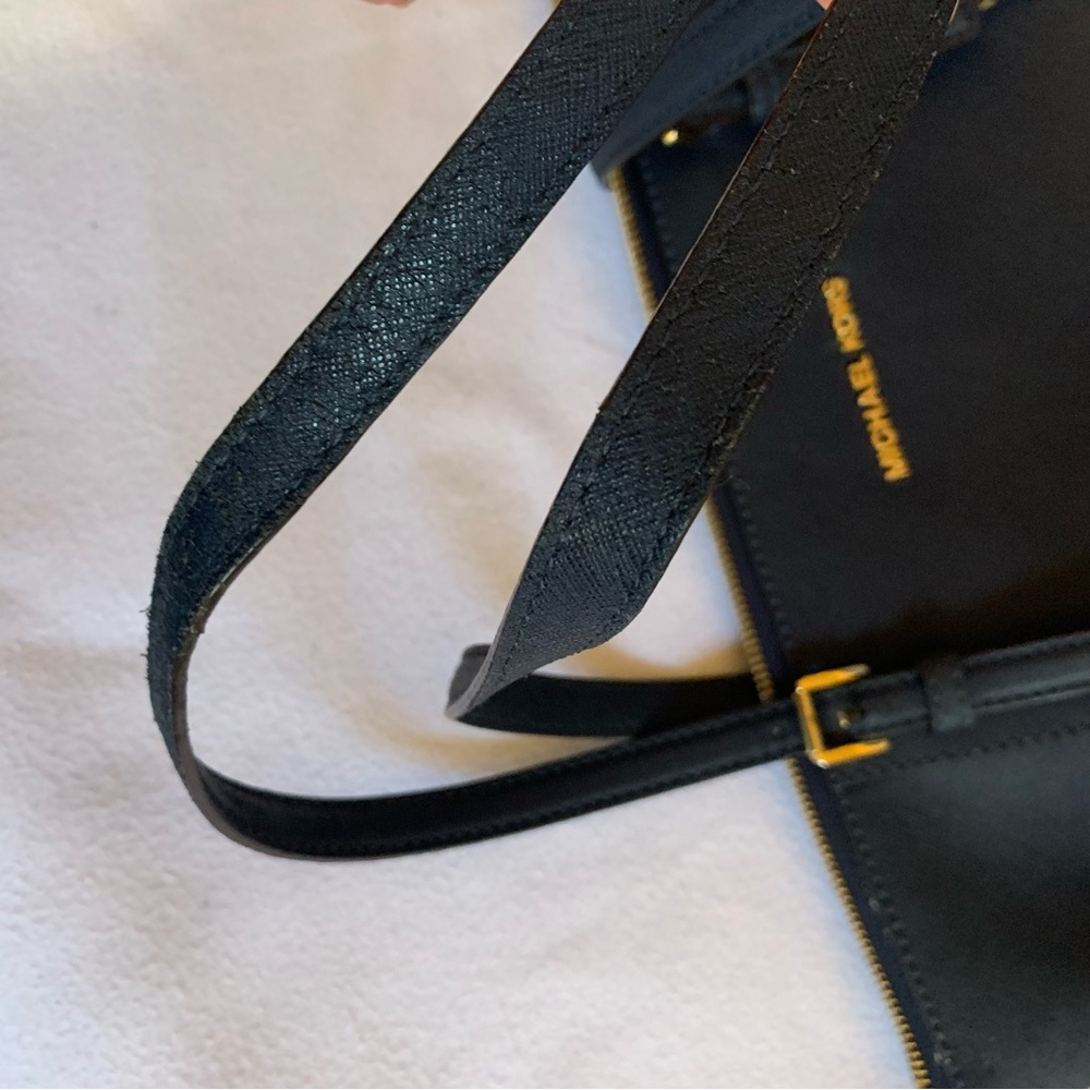 Michael Kors navy tote - Picture 7 of 7